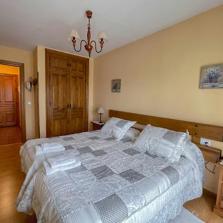 La Nava De Gredos Acogedor Piso Con Vistas Apartment Navarredonda de Gredos Exterior photo